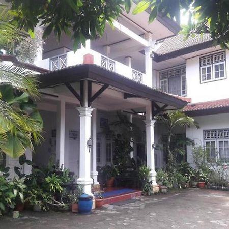 Hotel Airlangga Mataram Exterior foto